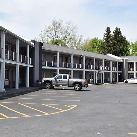 University Manor Inn Buffalo Buitenkant foto