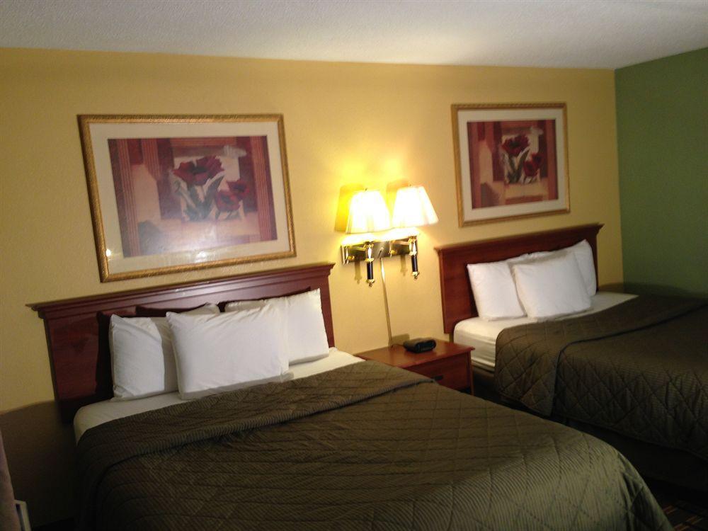 University Manor Inn Buffalo Buitenkant foto