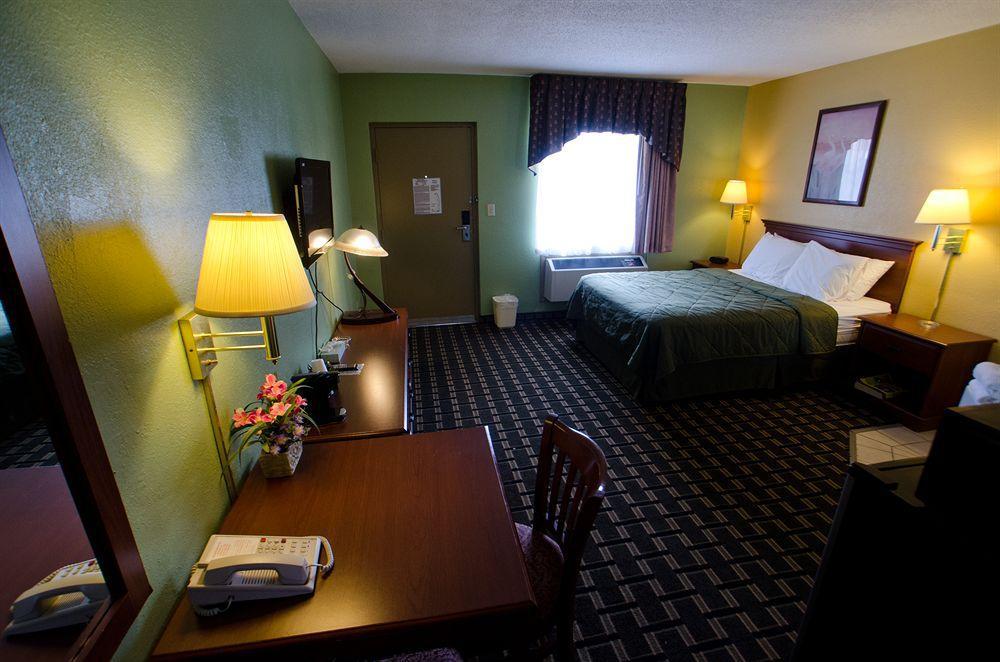 University Manor Inn Buffalo Buitenkant foto