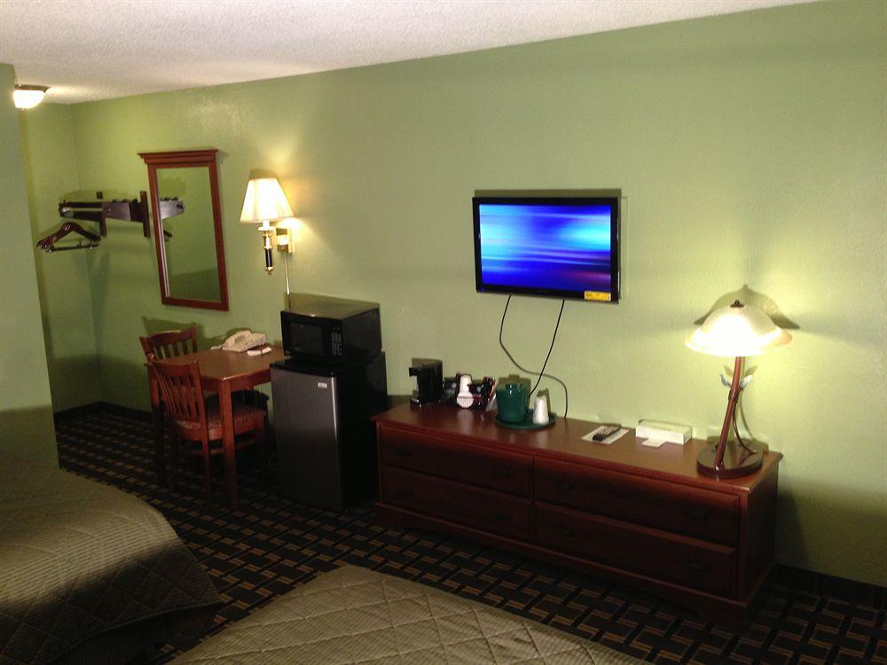 University Manor Inn Buffalo Buitenkant foto