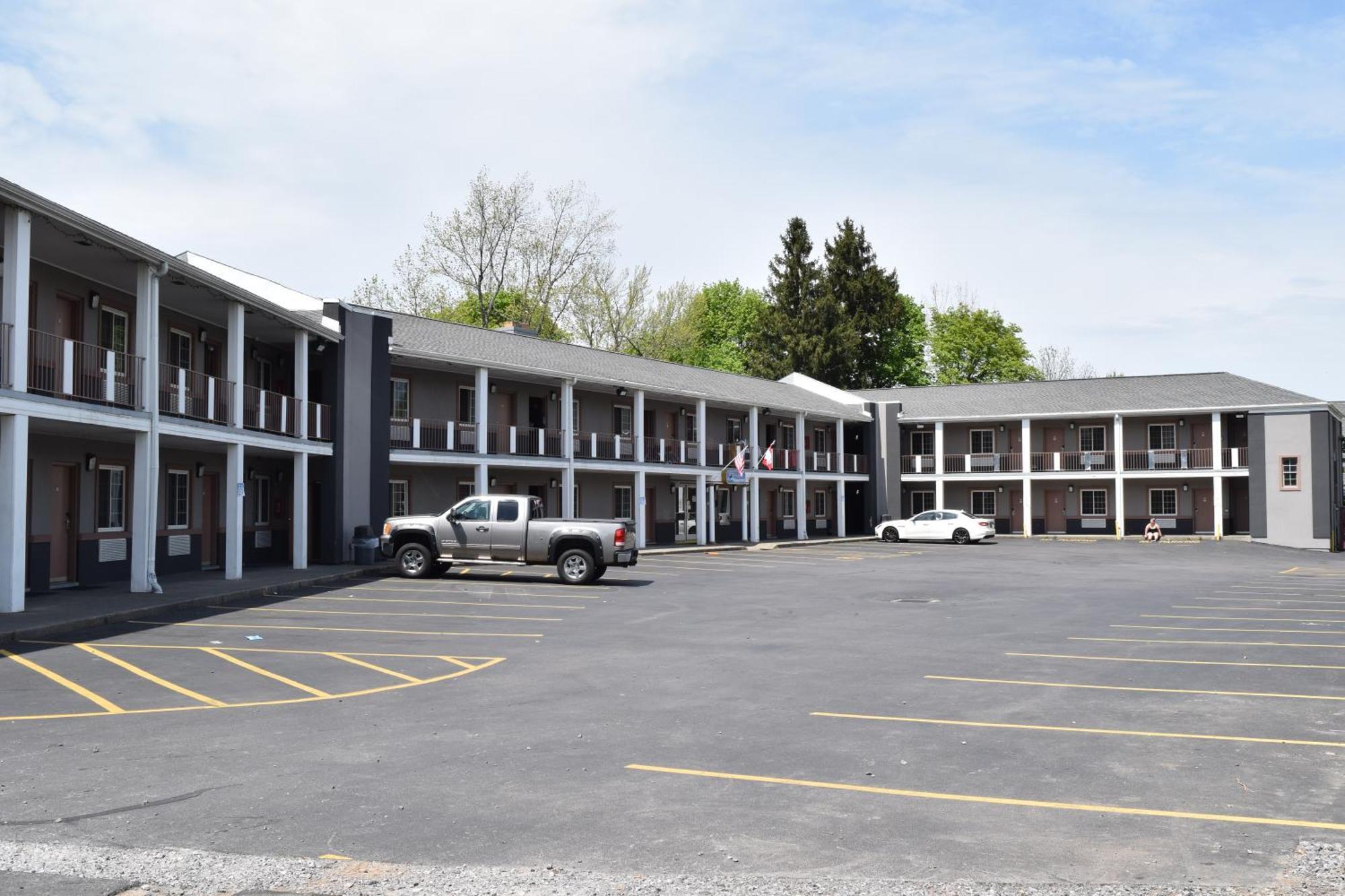 University Manor Inn Buffalo Buitenkant foto